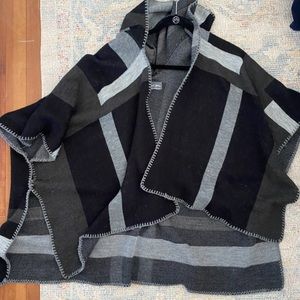 Michael stars poncho/cape